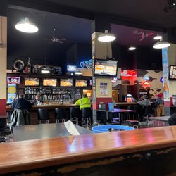 Wing Warehouse - Bar area!