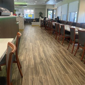 Kakuna Sushi - Middle dining area. Sushi bar at left. - Sushi Bars Near Me - San Leandro, California