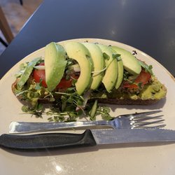 Ströck - Avocado Tofu Brot.
