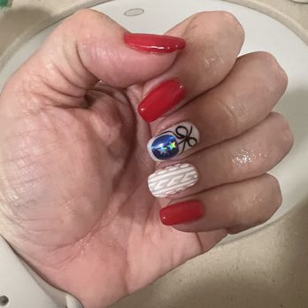 Benz Nails Spa - Christmas theme - Nail Salons Near Me - Newbury Park, California