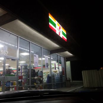 7-Eleven - the front of a convenience store at night - Convenience Stores Near Me - Los Gatos, California 7-Eleven - the front of a convenience store at night - Convenience Stores Near Me - Los Gatos, California