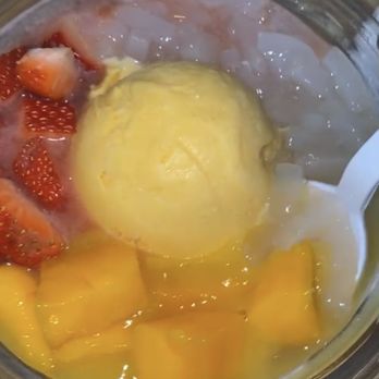 Mango Mango Dessert - Mango A5. Strawberry Mango Juice Sago and Lychee Jelly with Mango Ice Cream - Desserts Near Me - Chicago, Illinois Mango Mango Dessert - Mango A5. Strawberry Mango Juice Sago and Lychee Jelly with Mango Ice Cream - Desserts Near Me - Chicago, Illinois