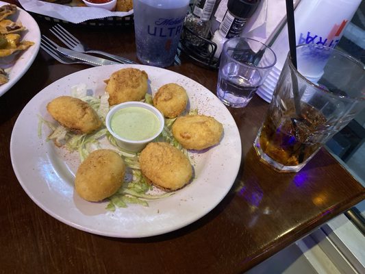 The Avenue Sports Grill by null