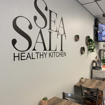 Sea Salt Healthy Kitchen - a view of the dining area - Salad Near Me - St. Simons, Georgia