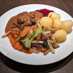 Kaffistova - 08/28/23 Cured Reindeer, Potatoes, Vegetables, Creamed Mushrooms, Lingonberries