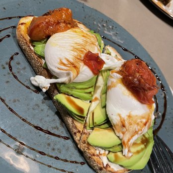 Holston House - Avocado poach eggs on toast - delicious - Hotels Near Me - Nashville, Tennessee Holston House - Avocado poach eggs on toast - delicious - Hotels Near Me - Nashville, Tennessee