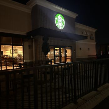 Starbucks - Outside - Coffee & Tea Near Me - Edison, New Jersey