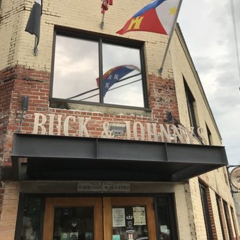 Buck and Johnny's - Pizza Near Me - Breaux Bridge, Louisiana