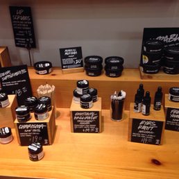 This store has cool makeup!!!