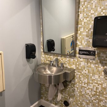 Spris Artisan Pizza - Midtown - Restroom - Pizza Near Me - Miami, Florida Spris Artisan Pizza - Midtown - Restroom - Pizza Near Me - Miami, Florida