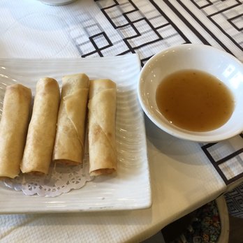 China Cafe - Shrimp and celery spring roll - Chinese Near Me - Chicago, Illinois China Cafe - Shrimp and celery spring roll - Chinese Near Me - Chicago, Illinois