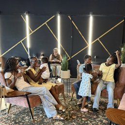 Melrose has plenty of areas to mingle, very comfortable and relaxed atmosphere. Melrose has plenty of areas to mingle, very comfortable and relaxed atmosphere.