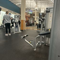 Gold's Gym - San Antonio Legacy Trails - Gym