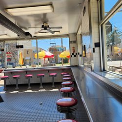 Bob-O's Hot Dogs