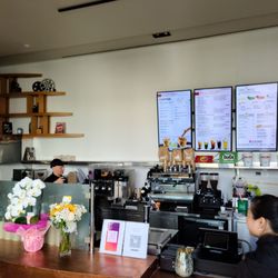 French Kiss Café - Main Lobby