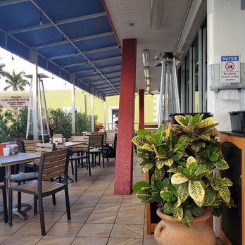 Turco Taco - Outdoor dining area - Tacos Near Me - Naples, Florida Turco Taco - Outdoor dining area - Tacos Near Me - Naples, Florida