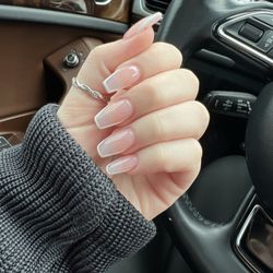T And T Nail Spa