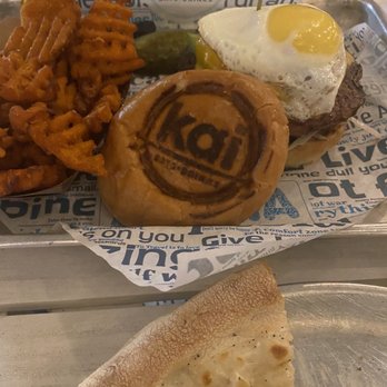 Kai Eats + Drinks - Beyond burger - Tacos Near Me - Kailua-Kona, Hawaii