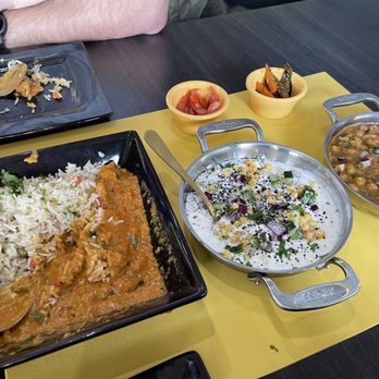 Fusion Indian Cuisine - Butter chicken bowl the choley (chickpea curry, seasoned flavored yogurt) - Indian Near Me - Clovis, California Fusion Indian Cuisine - Butter chicken bowl the choley (chickpea curry, seasoned flavored yogurt) - Indian Near Me - Clovis, California