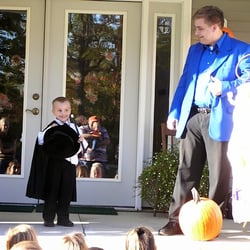 Kapoof Entertainment - Halloween Party with the Magic Fun Man Magic Show!