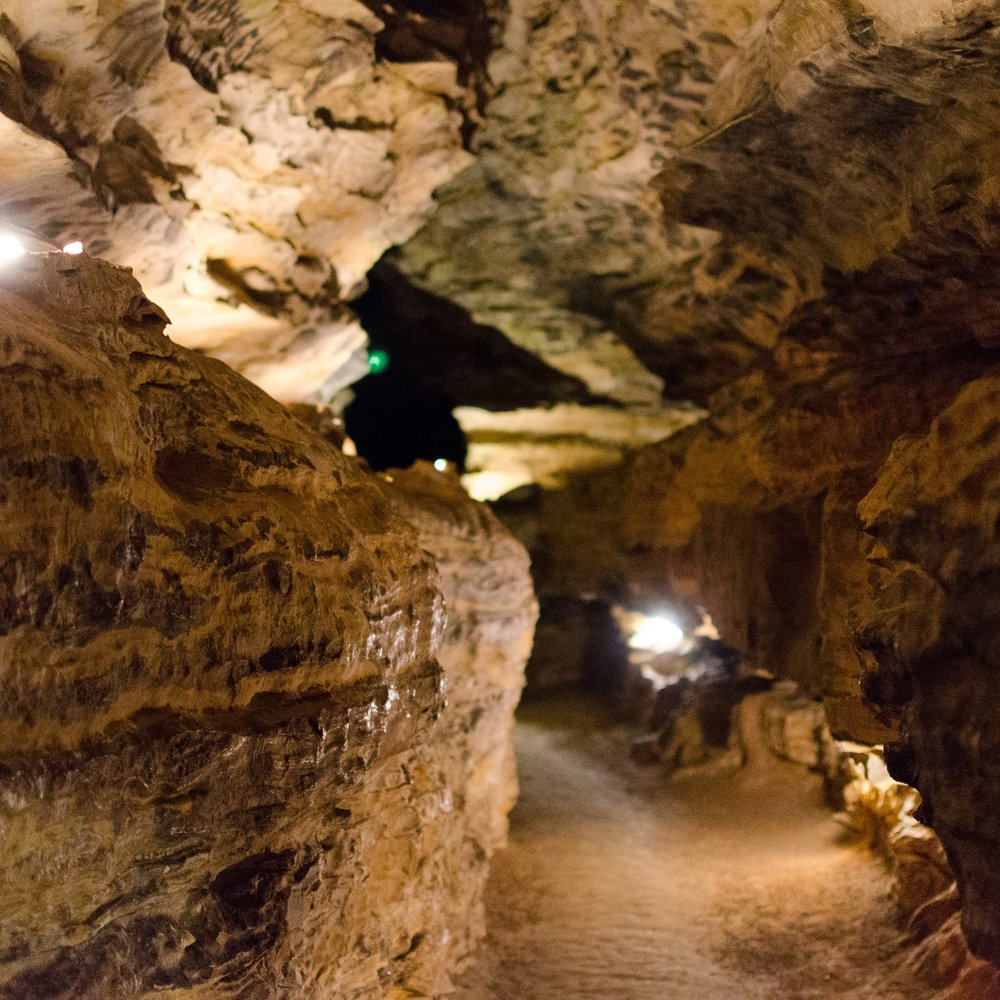 Mark Twain Cave - More corridors - Landmarks & Historical Buildings Near Me - Hannibal, Missouri Mark Twain Cave - More corridors - Landmarks & Historical Buildings Near Me - Hannibal, Missouri