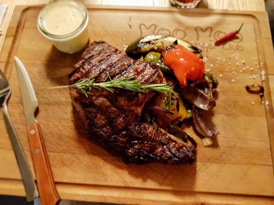 Moo Moo Steak & Burger Club by null