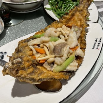 Rainbow Kitchen - Fried turbot with vegetables - Seafood Near Me - Las Vegas, Nevada