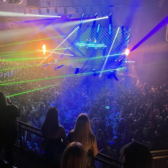 The Factory - a crowd of people at a concert - Music Venues Near Me - Chesterfield, Missouri The Factory - a crowd of people at a concert - Music Venues Near Me - Chesterfield, Missouri