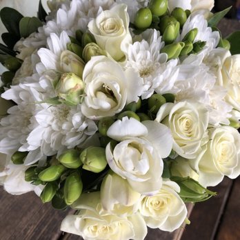 Bouquets & More - Petite bouquet - Florists Near Me Bouquets & More - Petite bouquet - Florists Near Me