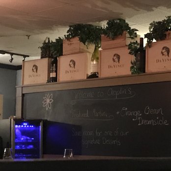 Choplin's Restaurant - Seafood Near Me - Cornelius, North Carolina