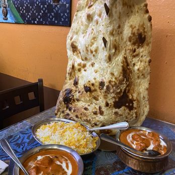 Cafe Maharani - Huge Garlic Naan - Indian Near Me - Honolulu, Hawaii