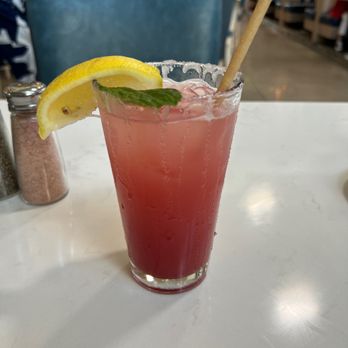 Lure Fish House - Strawberry Lemonade - Seafood Near Me - Porter Ranch, California