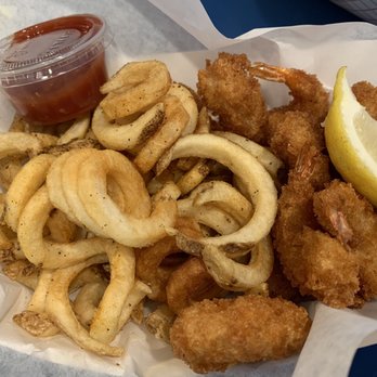 Splash Cafe - Fried shrimp basket - American Near Me - Pismo Beach, California Splash Cafe - Fried shrimp basket - American Near Me - Pismo Beach, California