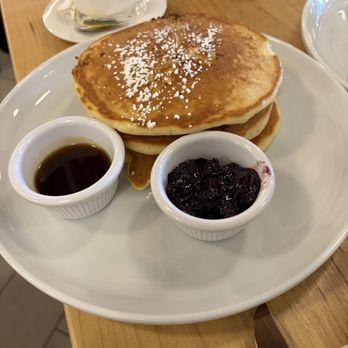 Meet me at Madison - Soft and delicious Pancakes - Breakfast & Brunch Near Me - Montclair, New Jersey Meet me at Madison - Soft and delicious Pancakes - Breakfast & Brunch Near Me - Montclair, New Jersey
