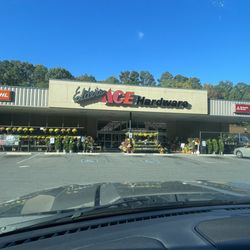 Elder's Ace Hardware-East Ridge - Outside