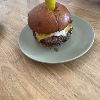 Vista - Burger - Bars Near Me - Hermosa Beach, California Vista - Burger - Bars Near Me - Hermosa Beach, California