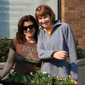 Anne Roberts Gardens - Anne & Suzanne - Landscaping Near Me - Chicago, Illinois Anne Roberts Gardens - Anne & Suzanne - Landscaping Near Me - Chicago, Illinois