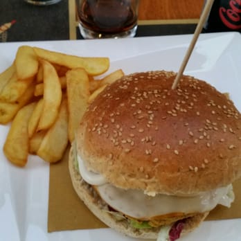 Opperbacco - Hamburger vegetariano/veggie burger - Wine Bars Near Me - Cava de' Tirreni, SA