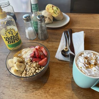 The Hive - Açaí bowl and OG Breakfast Burrito - Coffee & Tea Near Me - Santa Monica, California The Hive - Açaí bowl and OG Breakfast Burrito - Coffee & Tea Near Me - Santa Monica, California