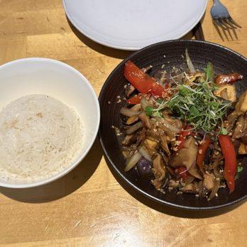 Ba Sa - Sizzling eggplant and tofu - Vietnamese Near Me - Bainbridge Island, Washington Ba Sa - Sizzling eggplant and tofu - Vietnamese Near Me - Bainbridge Island, Washington