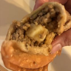 El Lechon De Negron - Beef empanada