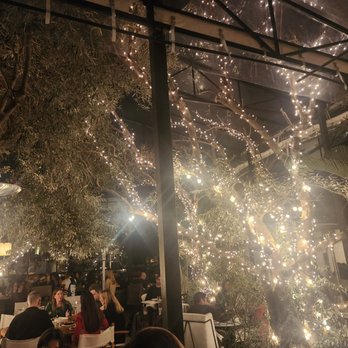 Laurel Hardware - Patio seating - New American Near Me - West Hollywood, California
