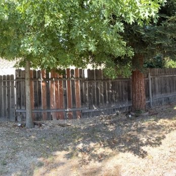 Fantastic Fence - Before: old, ugly, broken fence. - Fences & Gates Near Me - Rocklin, California Fantastic Fence - Before: old, ugly, broken fence. - Fences & Gates Near Me - Rocklin, California