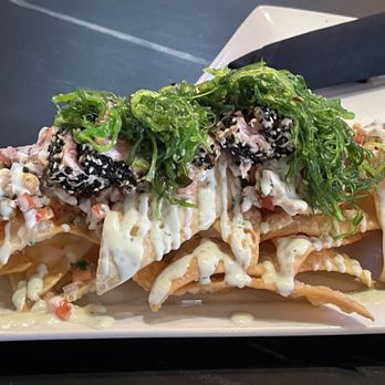 Union Straw - Tuna Nachos!!! Best I've had anywhere! - American Near Me - Taunton, Massachusetts