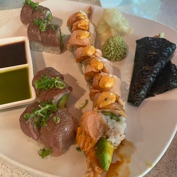 The Fish Restaurant & Sushi Bar - Phili Squared Surf and Turf Spicy Tuna Roll - Sushi Bars Near Me - Houston, Texas The Fish Restaurant & Sushi Bar - Phili Squared Surf and Turf Spicy Tuna Roll - Sushi Bars Near Me - Houston, Texas