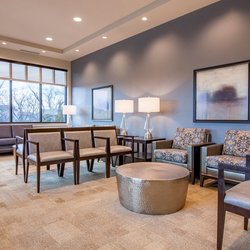 Pioneer Periodontics & Implant Dentistry - Pioneer Periodontics waiting room