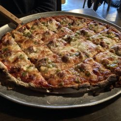 Sammy's Pizza In Neenah - Sammys Special:  Sausage, light onion, light green pepper.