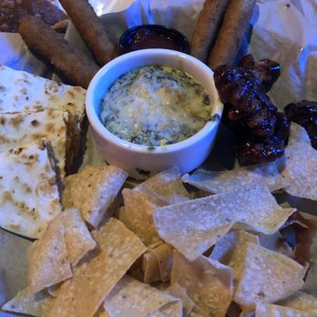 Applebee's Grill + Bar - Sampler Combo - American Near Me - Greenville, Texas Applebee's Grill + Bar - Sampler Combo - American Near Me - Greenville, Texas
