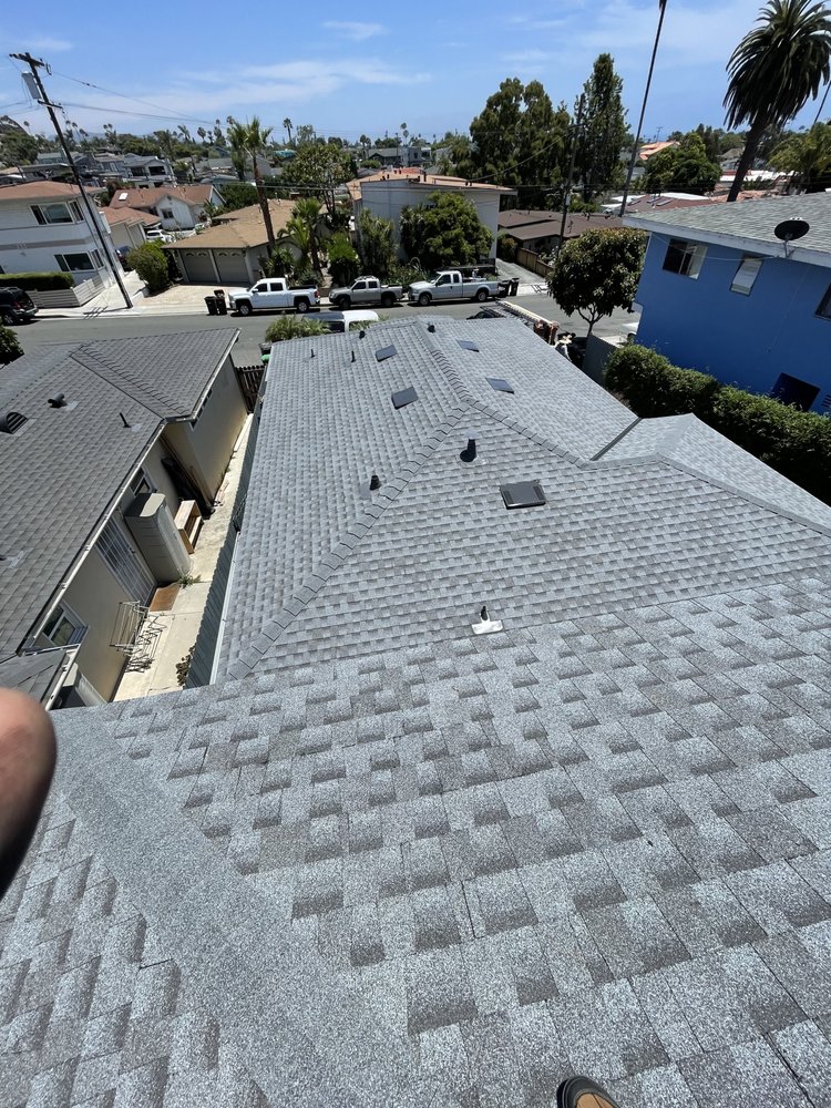 Slide of Estrada Roofs