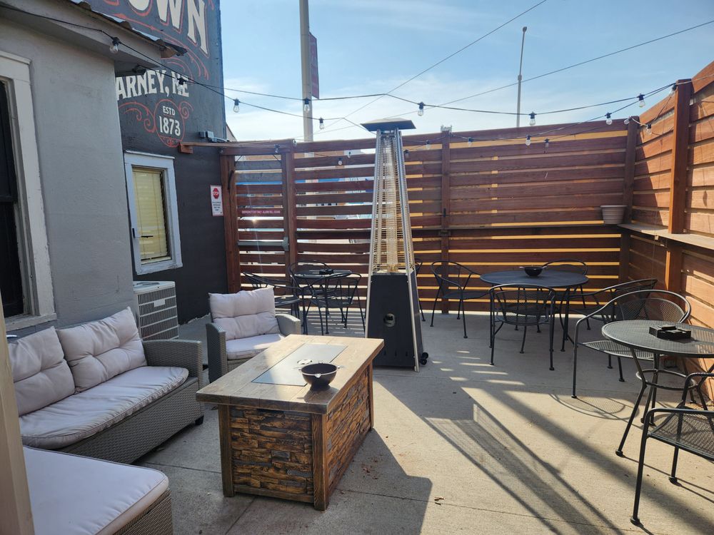 NVY Bar and Cigar Lounge Logo
